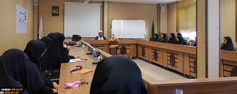 دفتر نهاد رهبری دانشگاه با همکاری کانون مهدویت به مناسبت نیمه شعبان میلاد با سعادت حضرت مهدی موعود ( عج ) نشت مهدویت شناسی را برگزار کرد.
نشست پرسخ و پاسخ مهدویت 2