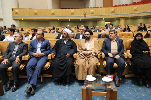 با حضور رئیس جمهور و وزیر آموزش پرورش برگزار شد:

مراسم ملی نکوداشت یکصد سال تربیت معلم در ایران 2