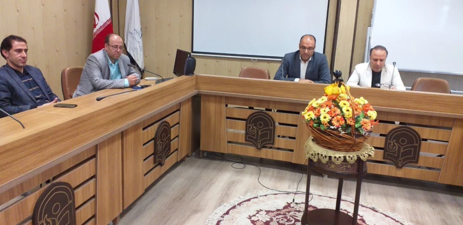 در پردیس الزهرا(س) برگزار شد:

تقدیر از  کارکنان پردیس الزهرا(س) زنجان 6