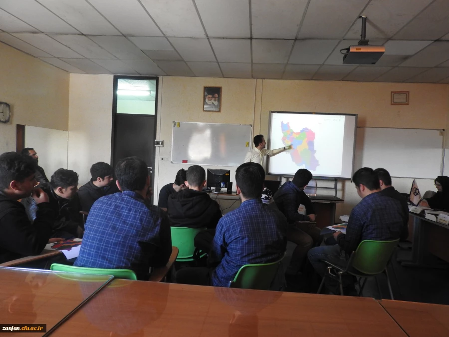 در دانشگاه فرهنگیان استان زنجان برگزار شد:
برگزاری مرحله استانی جشنواره الگوهای تدریس برتر با رویکرد درس پژوهی  11