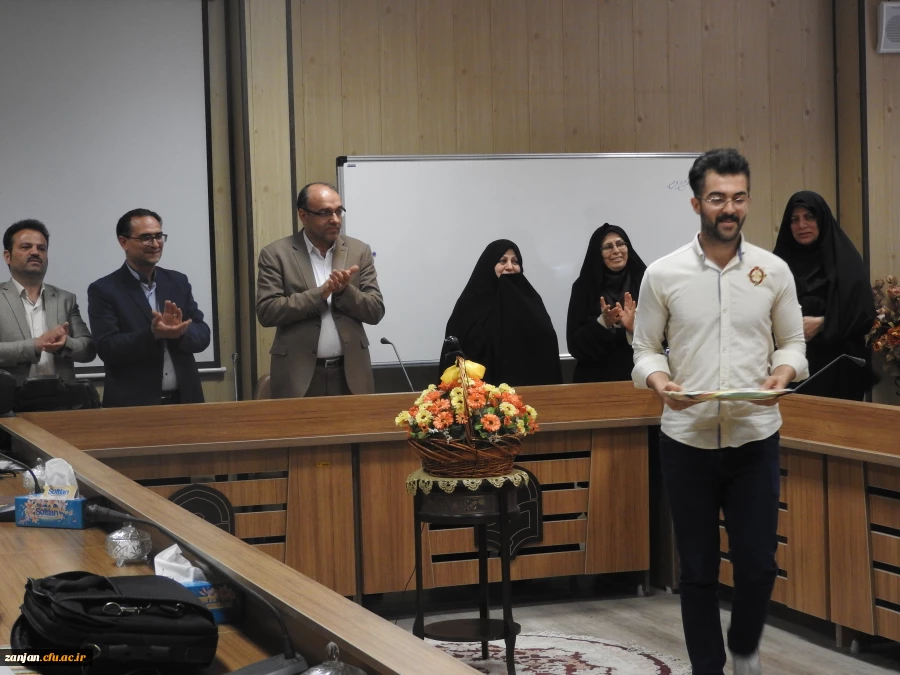 در دانشگاه فرهنگیان استان زنجان برگزار شد:
برگزاری مرحله استانی جشنواره الگوهای تدریس برتر با رویکرد درس پژوهی  9در دانشگاه فرهنگیان استان زنجان برگزار شد:
برگزاری مرحله استانی جشنواره الگوهای تدریس برتر با رویکرد درس پژوهی  10