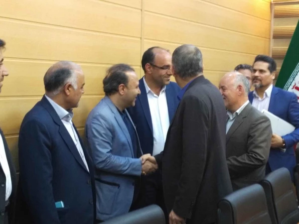 دکتر اجاقلو در جلسه هیات امنای دانشگاه فرهنگیان استان زنجان گفت:

ساختمان های قدیمی هزینه های بسیاری بردوش دانشگاه گذاشته و نیازمند یاری و دستورات لازم از سوی استانداری و مسئولان مربوطه است. 6