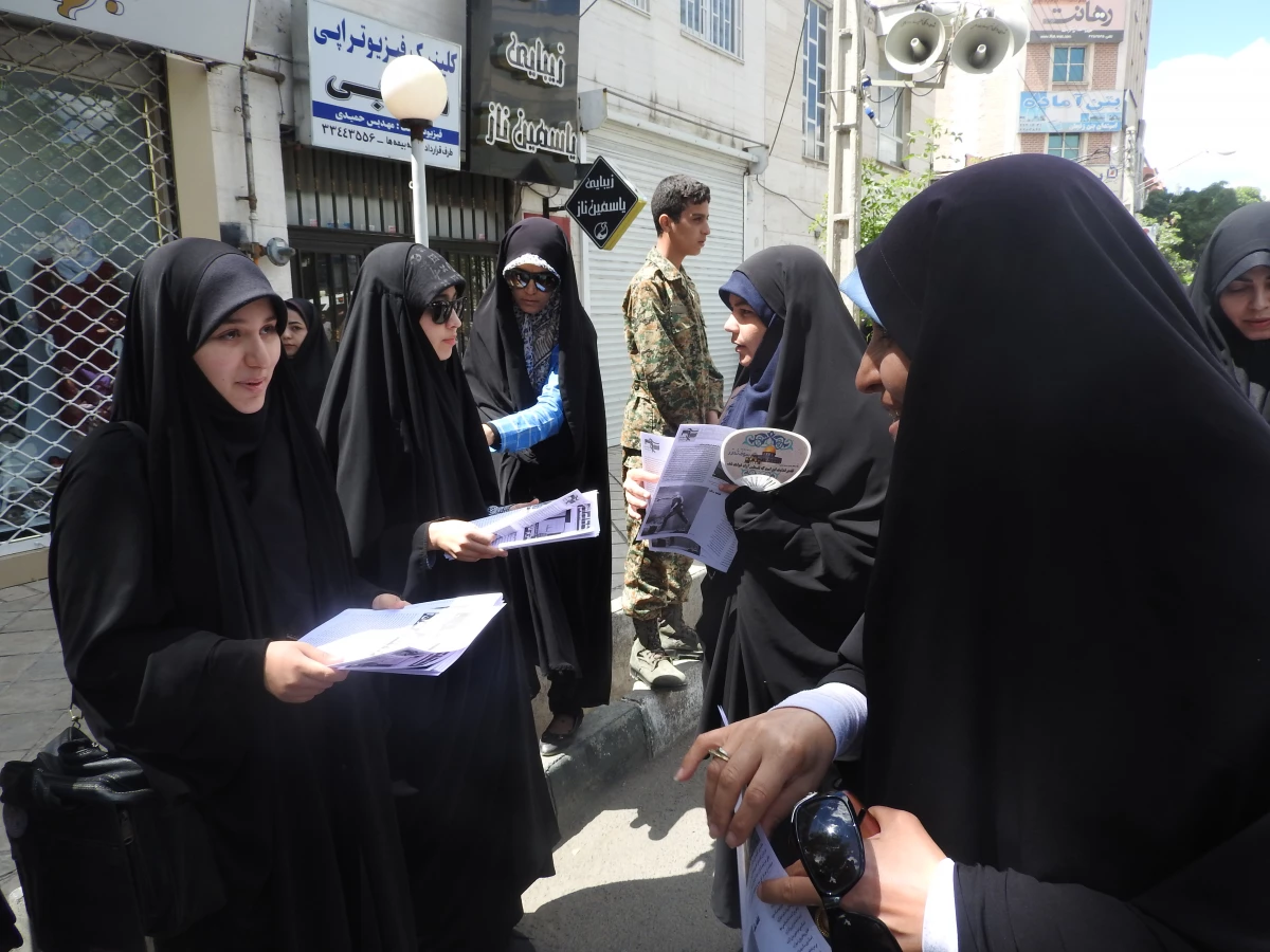 شرکت در اهپیمایی روز قدس همراه با کارکنان ،دانشجویان همگام با مردم غیور زنجان  4