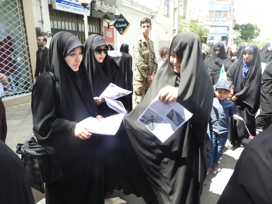 شرکت در اهپیمایی روز قدس همراه با کارکنان ،دانشجویان همگام با مردم غیور زنجان  5