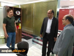 در  حاشیه  اختتامیه مناظره دانشجویی :

بازدید دکتر اوجاقلو از مرکز رشد فناوری فرهنگی جهاد دانشگاهی استان زنجان 2