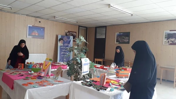 به همت دانشجویان جدیالورود برپا شد:
نمایشگاه دست سازه های ریاضی دانشجو معلمان 2