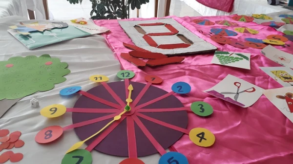 به همت دانشجویان جدیالورود برپا شد:
نمایشگاه دست سازه های ریاضی دانشجو معلمان 2