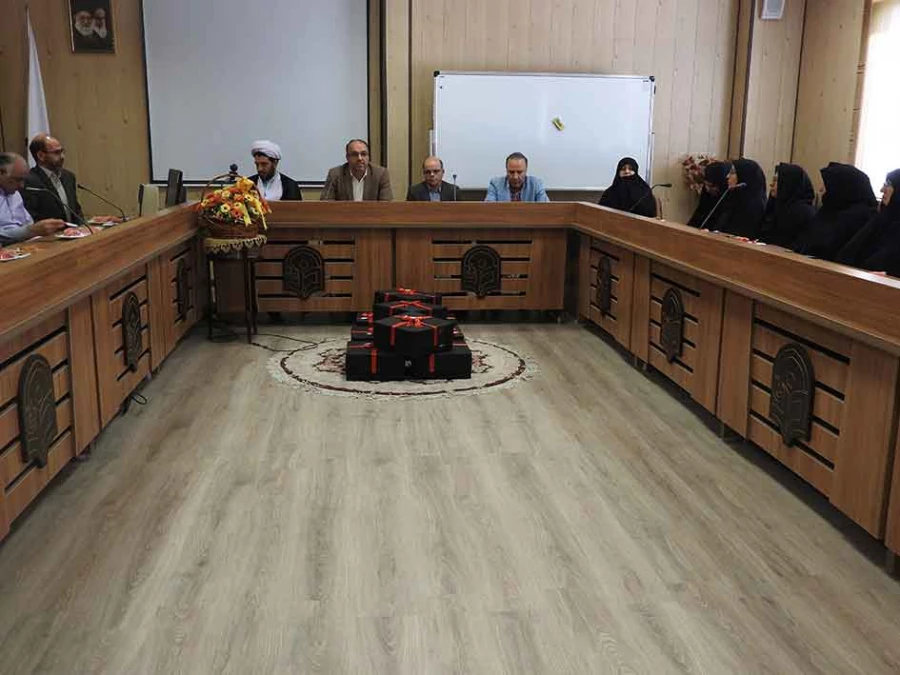 در دانشگاه فرهنگیان استان زنجان برگزار شد:

جلسه تکریم و تقدیر از بازنشستگان  دانشگاه 3