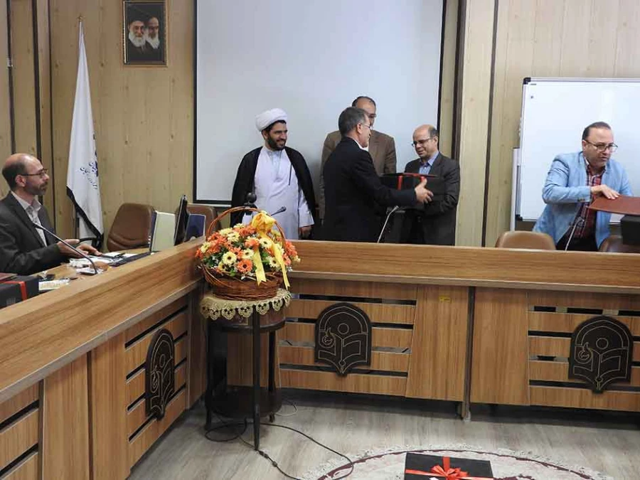 در دانشگاه فرهنگیان استان زنجان برگزار شد:

جلسه تکریم و تقدیر از بازنشستگان  دانشگاه 11