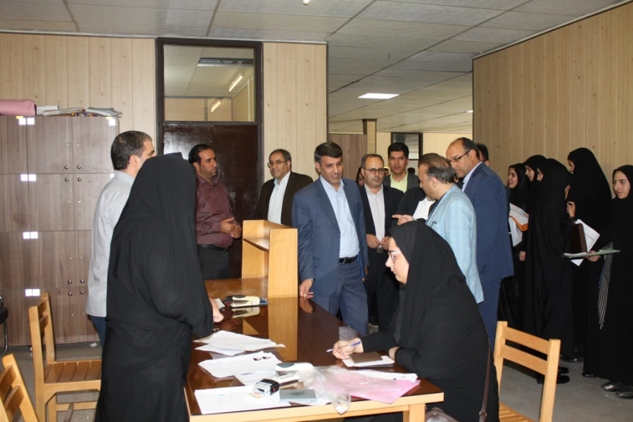 گزینش افراد یک اصل مهم و اثرگذار در تامین نیروی انسانی کارامد است 8