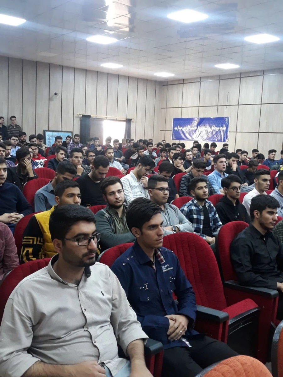 دیدار مسئولان گزینش آموزش و پرورش استان زنجان با دانشجویان پردیس شهید بهشتی زنجان