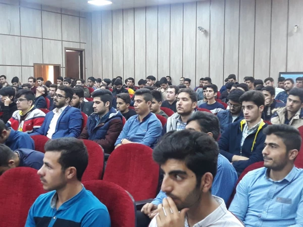 دیدار مسئولان گزینش آموزش و پرورش استان زنجان با دانشجویان پردیس شهید بهشتی زنجان