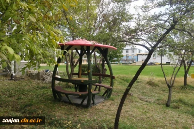 با پیگیری مسئولان پردیس شهید بهشتی و با مساعدت آقای دکتر دویران، عضو هیئت علمی و از اعضای شورای شهر زنجان:

آلاچیق و مجموعه اسباب ورزشی برای استفاده دانشجویان در فضای سبز و حاشیه زمین چمن پردیس نصب شد