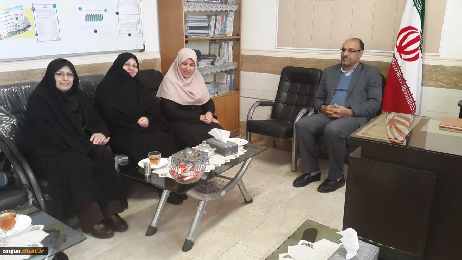 بازدید مدیر امور استانی دانشگاه فرهنگیان از مدارس مجری کارورزی 2