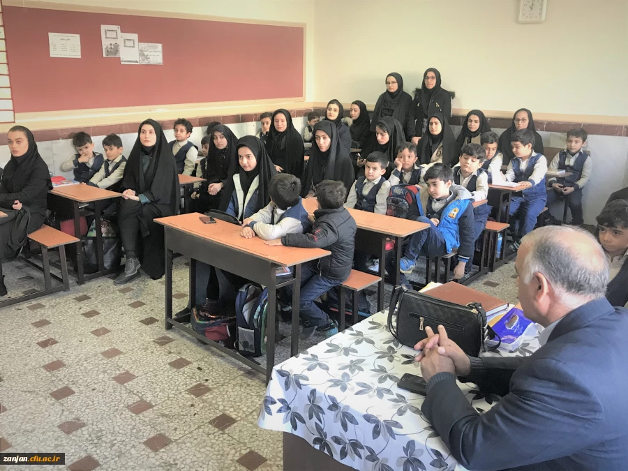 بازدید از کلاس ها و تبادل تجارب با معلمان کلاس اول ابتدایی 4
