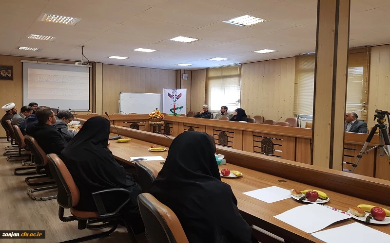 هم اندیشی اساتید دفتر نهاد رهبری با موضوع علل اصلی آغاز جنگ تحمیلی و ارزشهای دفاع مقدس 