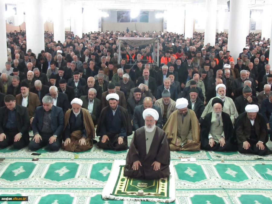 حوزه و دانشگاه به  دنبال یک هدف واحد بوده و آن ایجاد جامعه اسلامی الگو می باشد 4