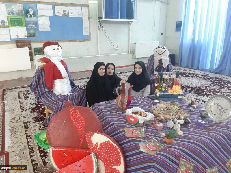 دکتر اوجاقلو ضمن حضور در مراسم شب یلدا در سرای دانشجویی پردیس الزهرا(س) با دانشجویان به گفتگو پرداخت 2