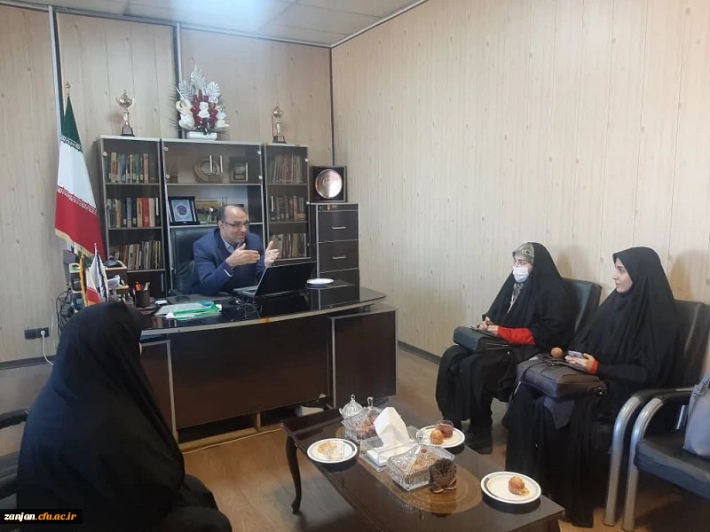 تقدیر مدیریت پردیس الزهراء(س) از اعضای کانون هلال احمر 2