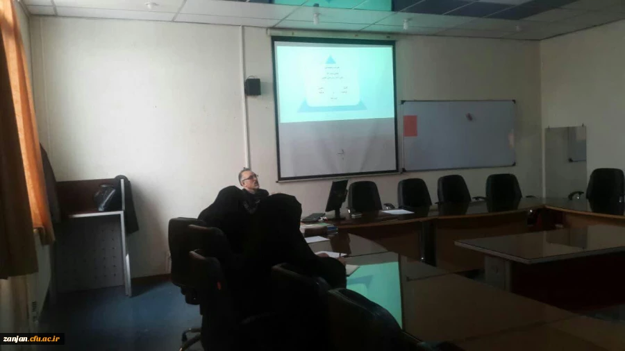 جلسه هم اندیشی اساتید واحد درسی کاربرد زبان در تربیت 2