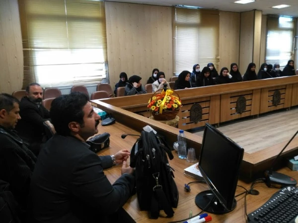 کارگاه آشنایی و پیشگیری از انتشار ویروس کرونا 9