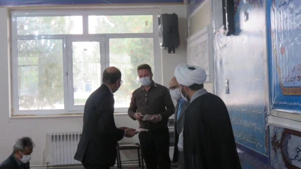 تقدیر از قاریان و تالیان قرآن 