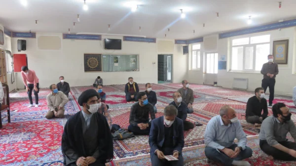 تقدیر از قاریان و تالیان قرآن 