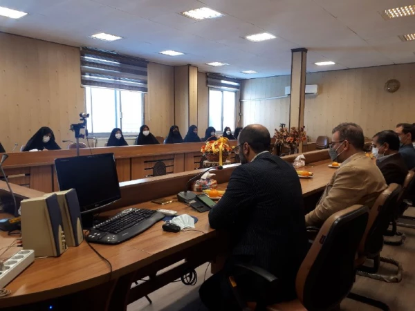 نشست صمیمی کارکنان با مدیریت امور پردیس های استان و معارفه معاون توسعه منابع و دانشجویی پردیس الزهرا(س) 2