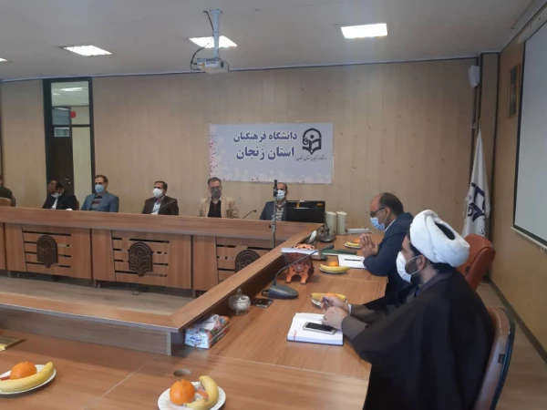 نشست صمیمی کارکنان با مدیریت امور پردیس های استان و معارفه معاون توسعه منابع و دانشجویی پردیس الزهرا(س) 5