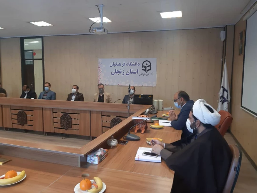 نشست صمیمی کارکنان با مدیریت امور پردیس های استان و معارفه معاون توسعه منابع و دانشجویی پردیس الزهرا(س) 5