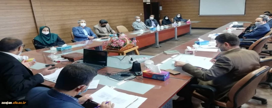 نشست اساتید کارورزی 2 و 4 با دکتر کمال اوجاقلو مدیریت امور پردیس های استان 2