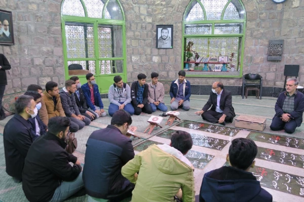 شرکت دانشجویان در طرح ضیافت شهدا