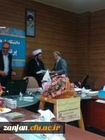  برگزاری نشست هم اندیشی اساتید هئیت علمی و کارکنان پردیس الزهرا(س) زنجان به مناسبت گرامیداشت هفته دفاع مقدس 2