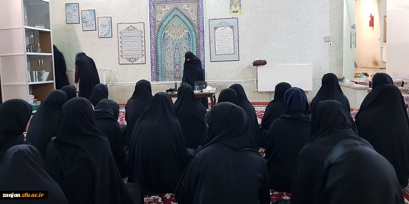  پاسخگویی به سوالات دانشجو معلمان با حضور سرکار خانم یوسفلی 