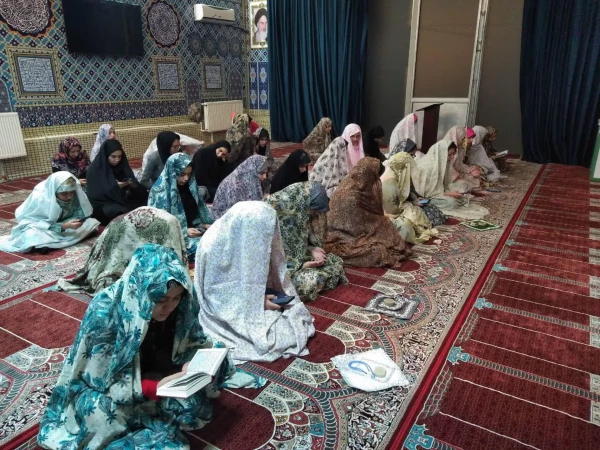 برگزاری مراسم زیارت عاشورای هفتگی توسط هیئت دانشجویی الزهرا