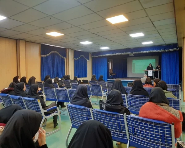                                                                                              برگزاری نشست توجیهی شیوه نامه ی آموزشی و انضباطی پردیس الزهرا(س)  2