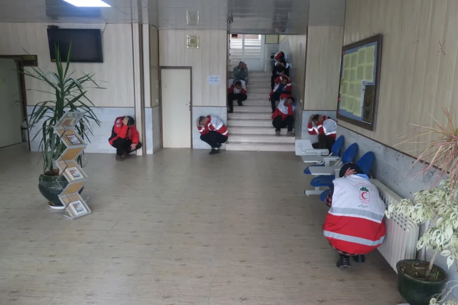 مانور ایمنی در برابر زلزله در دانشگاه فرهنگیان پردیس شهید بهشتی زنجان برگزار شد 7