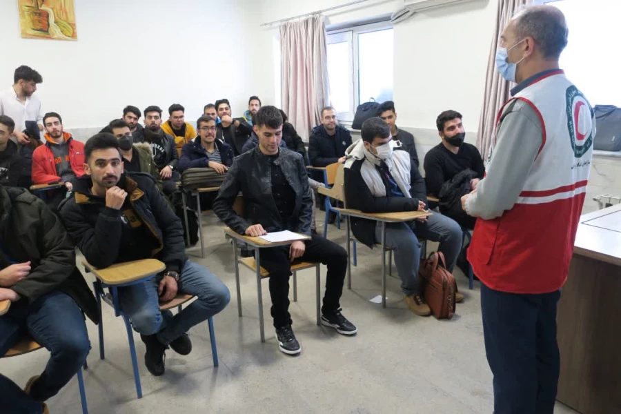 مانور ایمنی در برابر زلزله در دانشگاه فرهنگیان پردیس شهید بهشتی زنجان برگزار شد 8