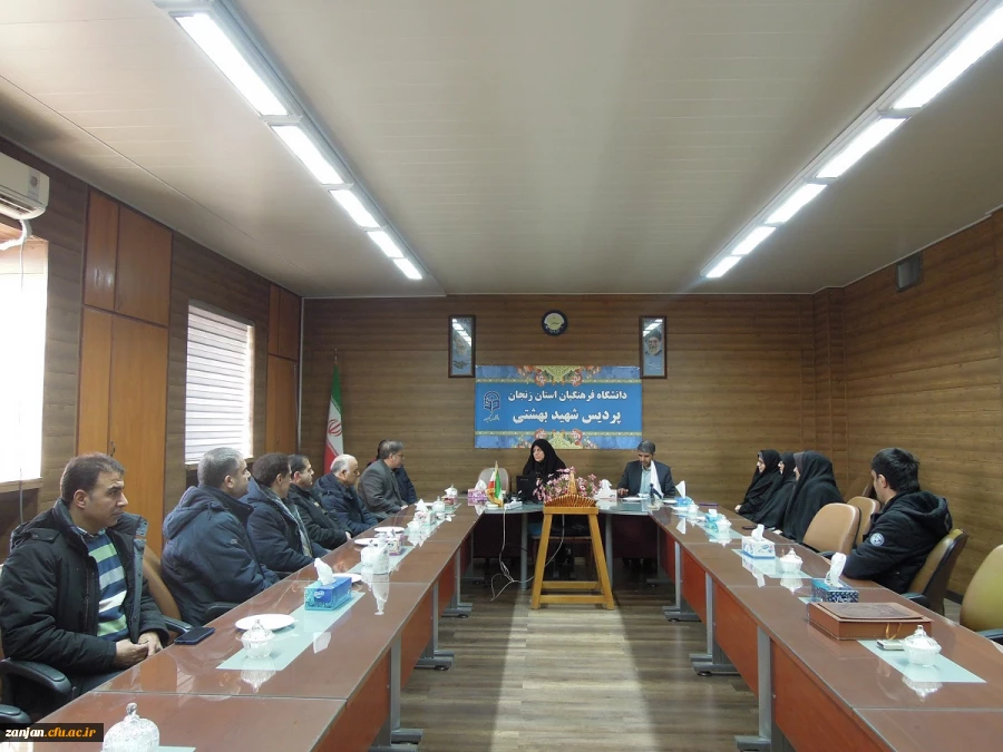 دیدار صمیمانه ی سرپرست پردیس شهید بهشتی با همکاران