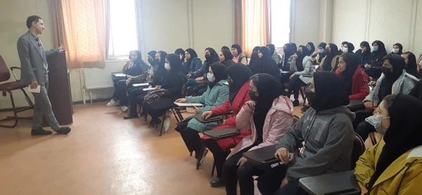 بازدید دانش آموزان مدارس ناحیه 1 و2 در هفته مشاغل از دانشگاه فرهنگیان پردیس الزهرا(س)  2