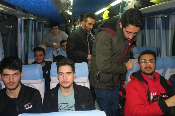اعزام دانشجویان پردیس شهید بهشتی زنجان به اردوی راهیان نور جنوب