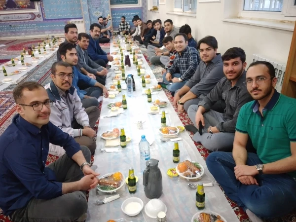 برگزاری مراسم ضیافت افطاری در پردیس شهید بهشتی زنجان 4