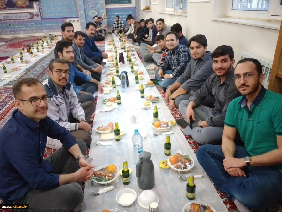 برگزاری مراسم ضیافت افطاری در پردیس شهید بهشتی زنجان 4