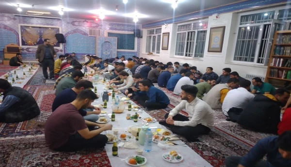 برگزاری مراسم ضیافت افطاری در پردیس شهید بهشتی زنجان 9