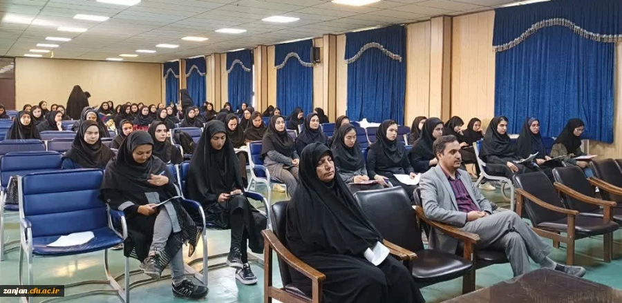 برگزاری اولین دوره علمی ژورنال کلاب (نحوه ارائه مقالات) در دانشگاه فرهنگیان استان زنجان 2