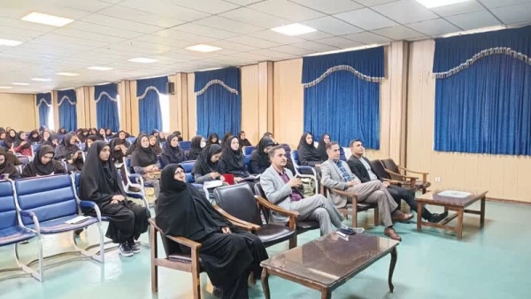 برگزاری اولین دوره علمی ژورنال کلاب (نحوه ارائه مقالات) در دانشگاه فرهنگیان استان زنجان 2