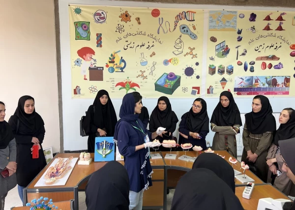 بازدید از خانه علم دانشگاه تحصیلات تکمیلی علوم پایه با حضور دانشجومعلمان پردیس الزهرا(س) 2