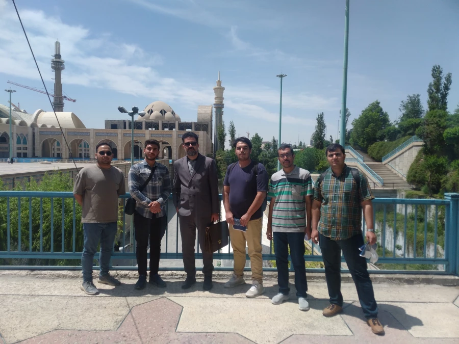 بازدید دانشجویان پردیس شهید بهشتی زنجان از نمایشگاه بین المللی کتاب تهران 3