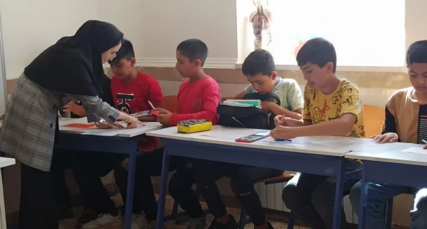 اردوی جهادی بسیج دانشجویی با حضور جمعی از جهادگران دانشجومعلم پردیس الزهرا(س)، در منطقه اوریاد ماهنشان برگزار گردید 2