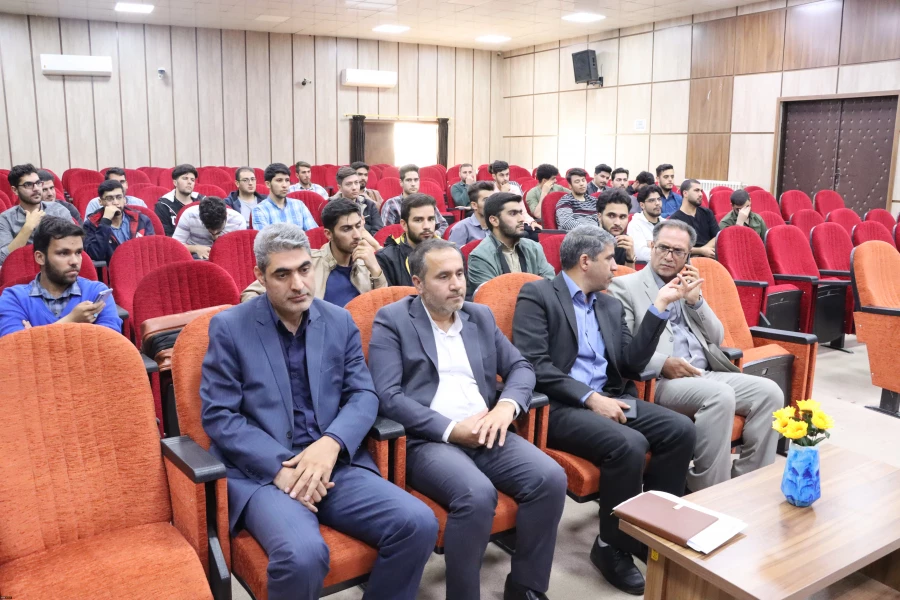 نشست مشترک مسئولین پردیس ها و اداره کل آموزش و پرورش استان با دانشجومعلمان 4